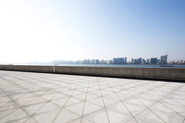 Piso Mármol Vacío Paisaje Urbano Hangzhou Cielo Nuboso — Foto de Stock