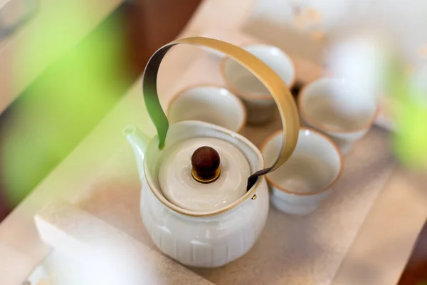 Elegante conjunto de té de estilo japonés —  Fotos de Stock