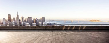 boş mermer zemin ile cityscape 