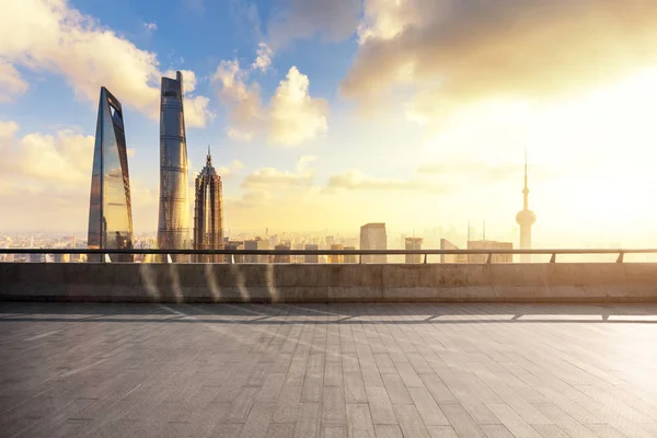 Empty marble floor with cityscape — Stock Photo, Image