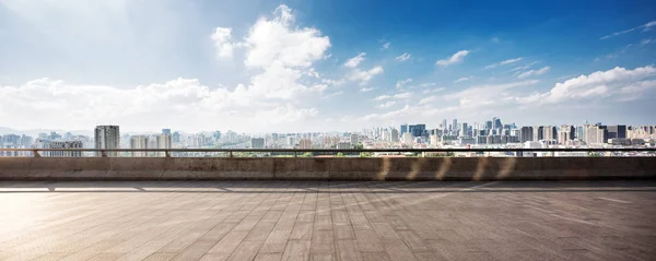 Empty marble floor with cityscape of Hangzhou — Stock Photo, Image