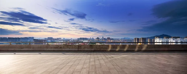 Empty marble floor with cityscape of Hangzhou — Stock Photo, Image