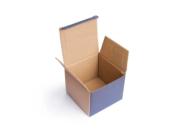 Boîte en papier isolée — Photo