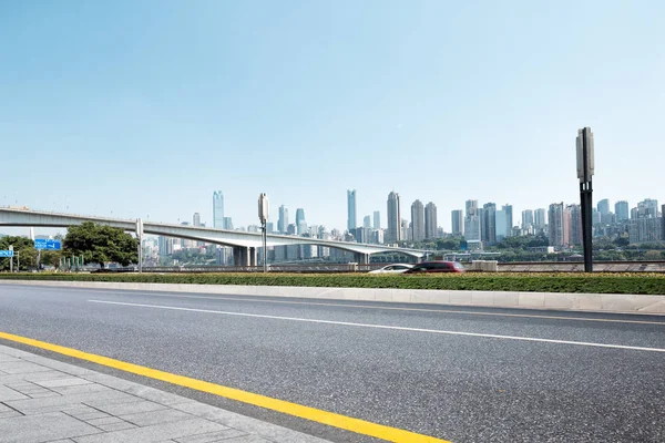 Leere Straßen und Stadtbild von Chongqing — Stockfoto