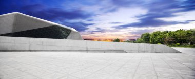 boş zemin ve modern şehrin manzarası