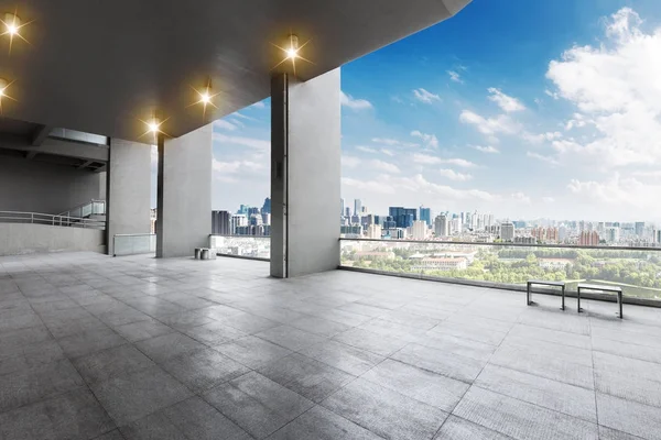 Piso Vacío Con Paisaje Urbano Hangzhou Cielo Nuboso — Foto de Stock