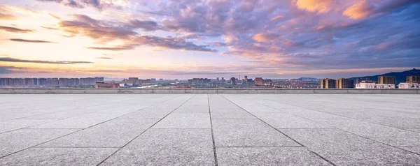 Plancher Vide Avec Paysage Urbain Hangzhou Dans Ciel Nuageux — Photo