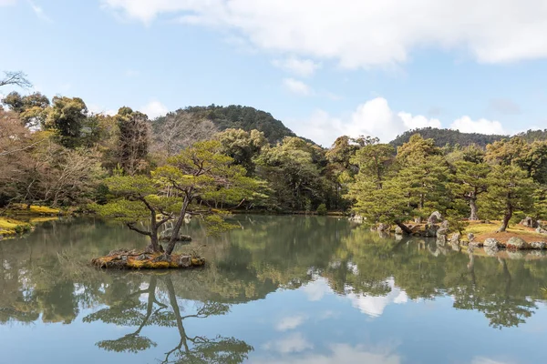 Tranquil Water Beautiful Reflection Green Hills Blue Sky — Stock Photo, Image