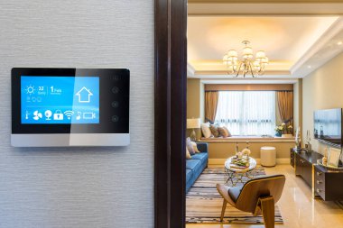 Akıllı ev ve modern oturma odası ile akıllı ekran