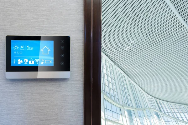 Smart Screen Con Smart Home Moderna Hall Dell Aeroporto — Foto Stock
