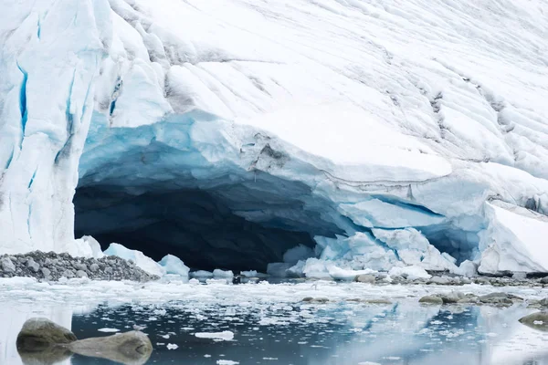 Bella Spiaggia Rocciosa Coperta Ghiaccio Bianco Antartide — Foto Stock