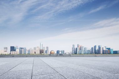 boş mermer zemin ve Hangzhou Qianjiang new city mavi bulut gökyüzü'cityscape