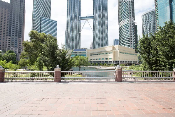Plancher Marbre Vide Bâtiments Modernes Dans Centre Ville Kuala Lumpur — Photo