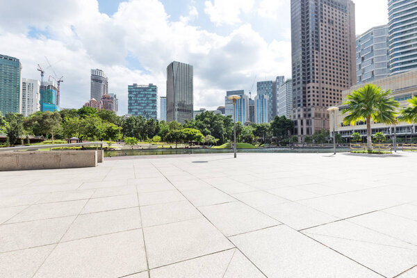 Piso Mármol Vacío Edificios Modernos Centro Kuala Lumpur Cielo Nublado — Foto de Stock