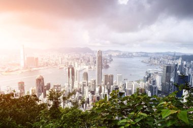 bir nehir tarafından Hong Kong gökdelenler Panoraması