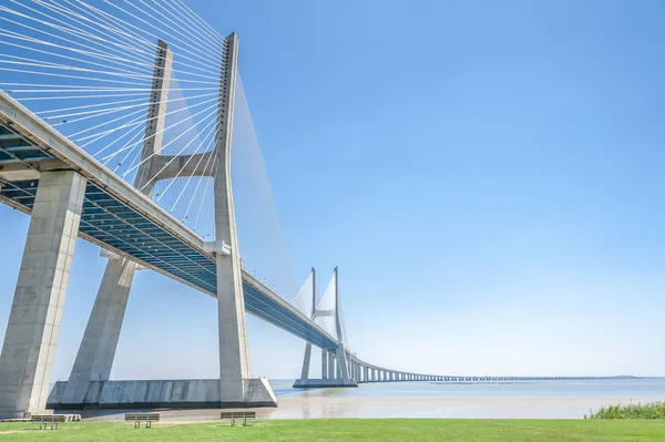 Vasco da Gama Brug in Lissabon — Stockfoto