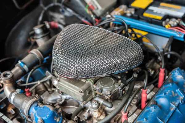古い車のエンジン — ストック写真