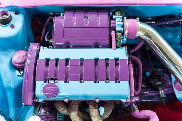 紫と青のエンジン — ストック写真