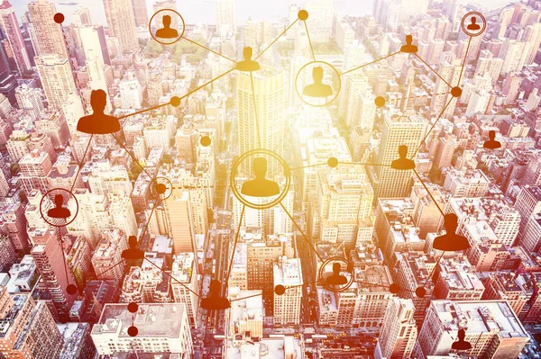 Social networking technologies above a city — Stock Photo, Image