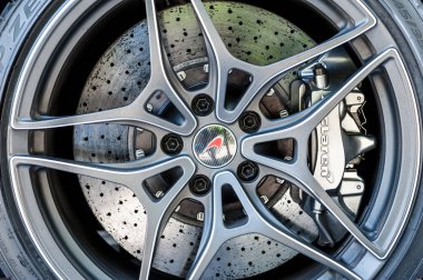 Mclaren tekerlek ve fren sistemi kapat