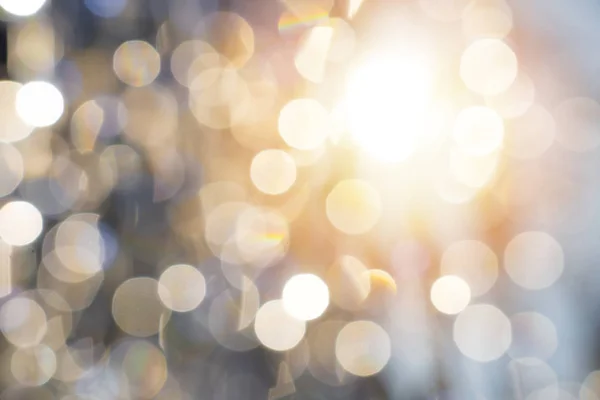 Sfondo natalizio. Sfondo astratto festivo con bokeh luci sfocate e stelle — Foto Stock