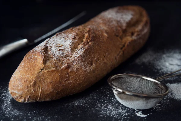 Krispigt fullkornsbröd — Stockfoto