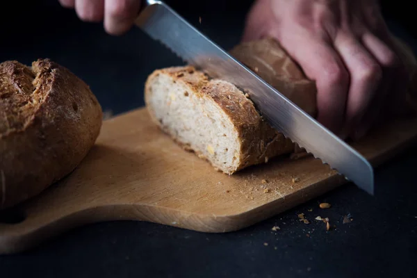 Gevrek bütün tahıl ekmeği — Stok fotoğraf