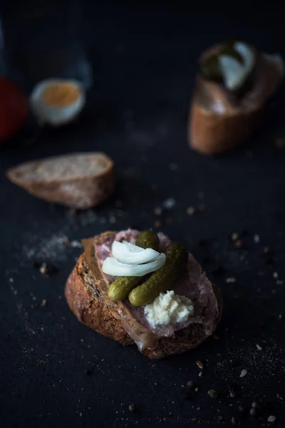 Delicious sandwiches made from whole grain bread — Stock Photo, Image