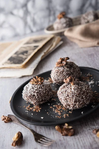 Sweet chocolate truffles — Stock Photo, Image