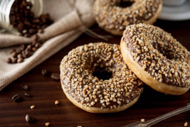 Tatlı çörek çikolata ile