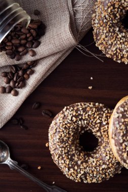 Tatlı çörek çikolata ile