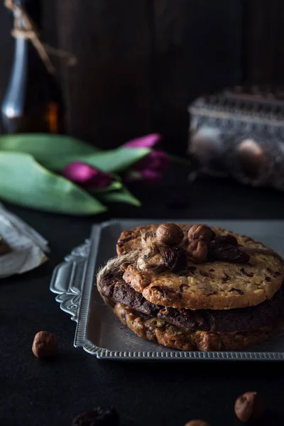 Galletas dulces y saludables con avellanas — Foto de Stock