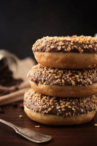 Donut dulce con chocolate — Foto de Stock