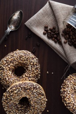 Tatlı çörek çikolata ile