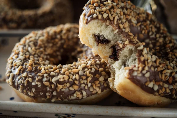 Sweet donut med choklad — Stockfoto