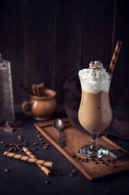 ahşap zemin buzlu kahve