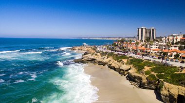 Kaliforniya sahili ve Pasifik Okyanusu