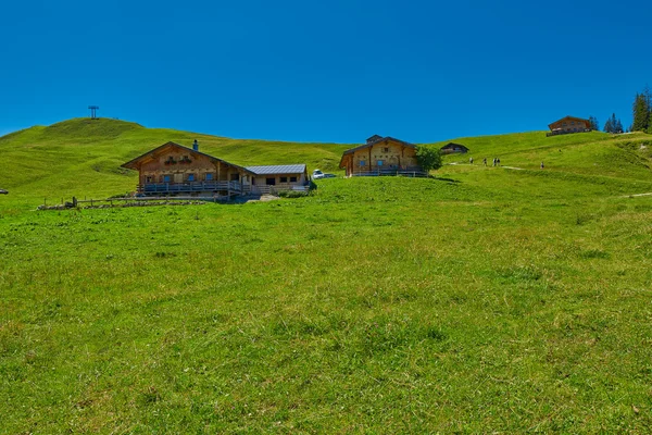 Abstrakte Bergwiesen in den österreichischen Alpen — Stockfoto