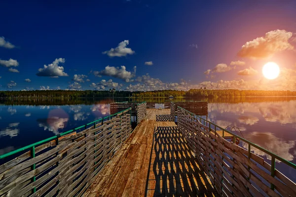Pôr do sol Lake Pier — Fotografia de Stock