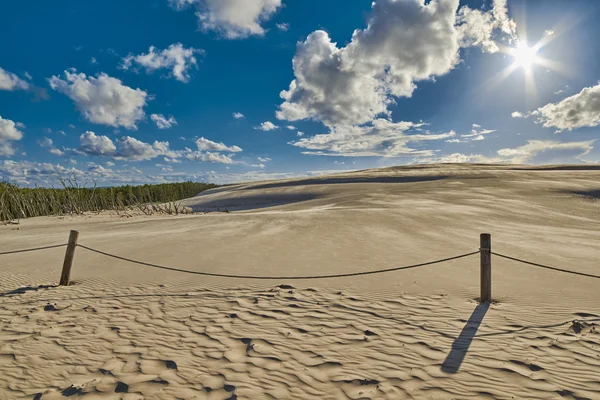 Бесконечные песчаные дюны Лебы в Польше — стоковое фото