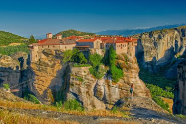 Meteora dağ manastır kompleksi
