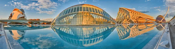 Panorama der stadt der künste und wissenschaften komplex in valencia — Stockfoto