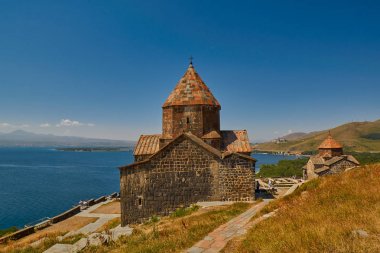 Sevanavank Manastırı Ermenistan'daki Sevan Gölü