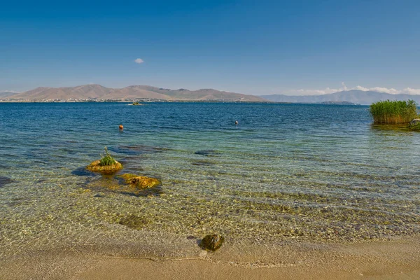 Sevan Lake Shore plaża — Zdjęcie stockowe