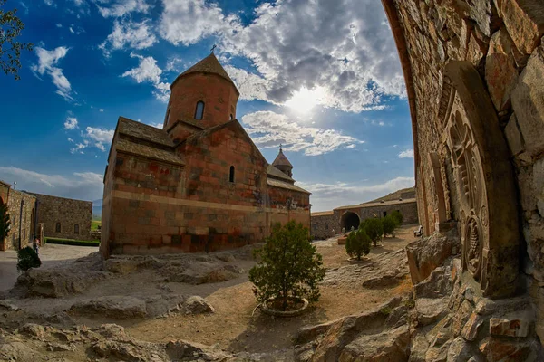 Mosteiro Khor Virap na Armênia-Turquia Fronteira perto de Ararat Mounta — Fotografia de Stock