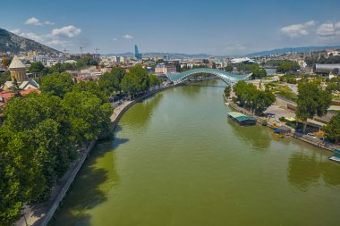 Tiflis, Gürcistan - 31 Temmuz 2017: Tbilisi CIT üzerinden panoramik görünüm