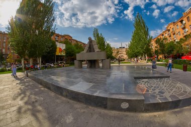 Erivan, Ermenistan - 05 Ağustos 2017: ünlü Cascade Park, Çeşme
