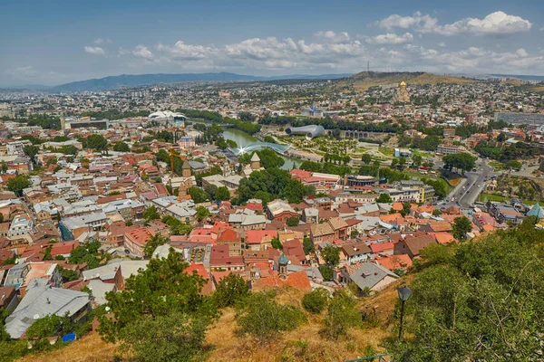 Vue panoramique sur le centre de Tbilissi — Photo