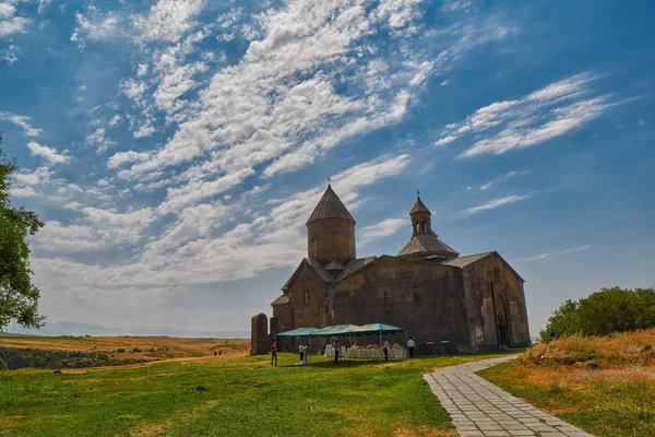 ARTASHAVAN, ARMENIA - 06 AUGUST 2017: Saghmosavank Monastery — Stock Photo, Image