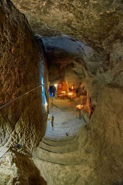 Vardzia dağın kilise iç